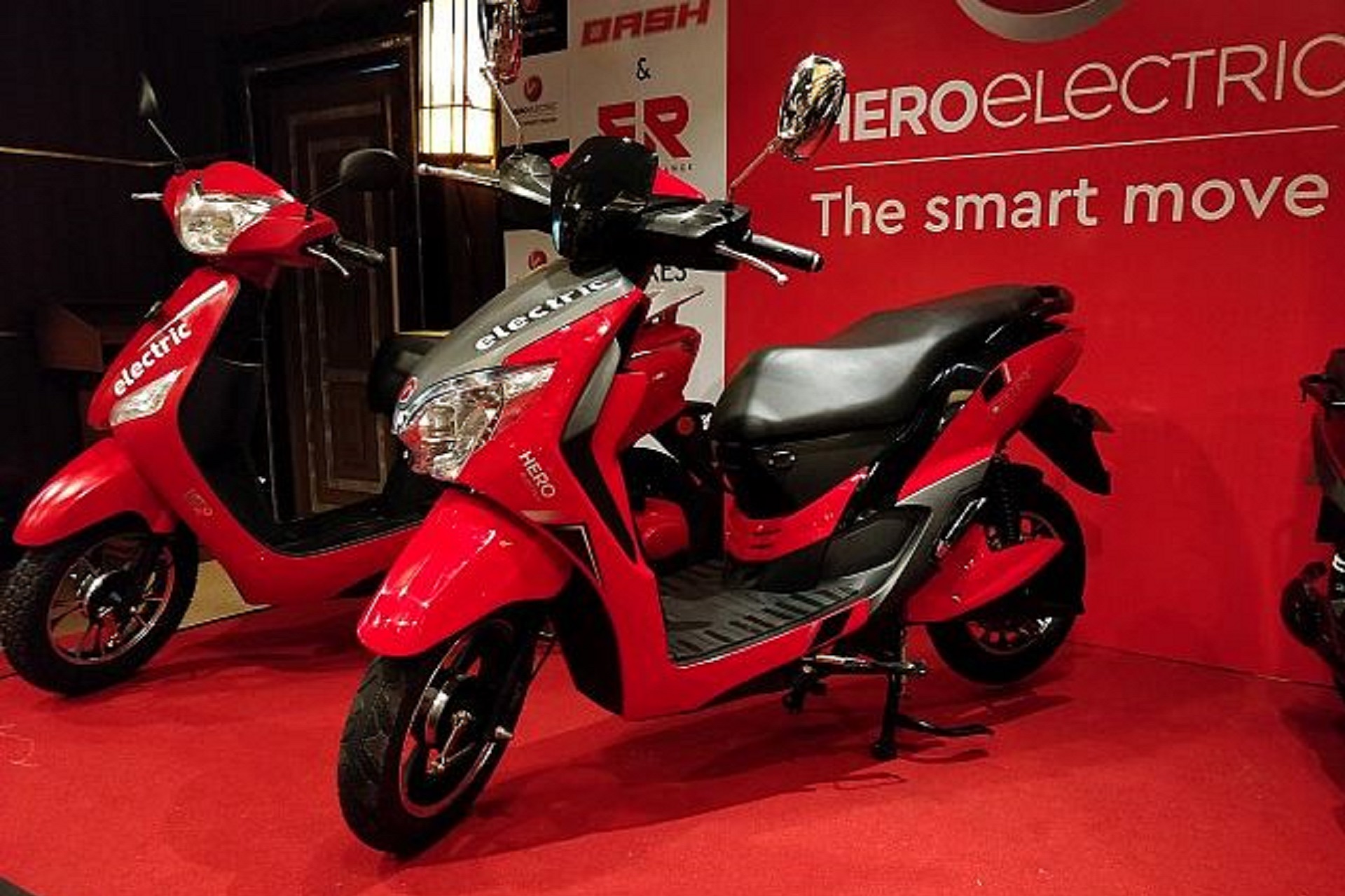 Mahindra Partners With Hero Electric To Manufacture Electric Bikes