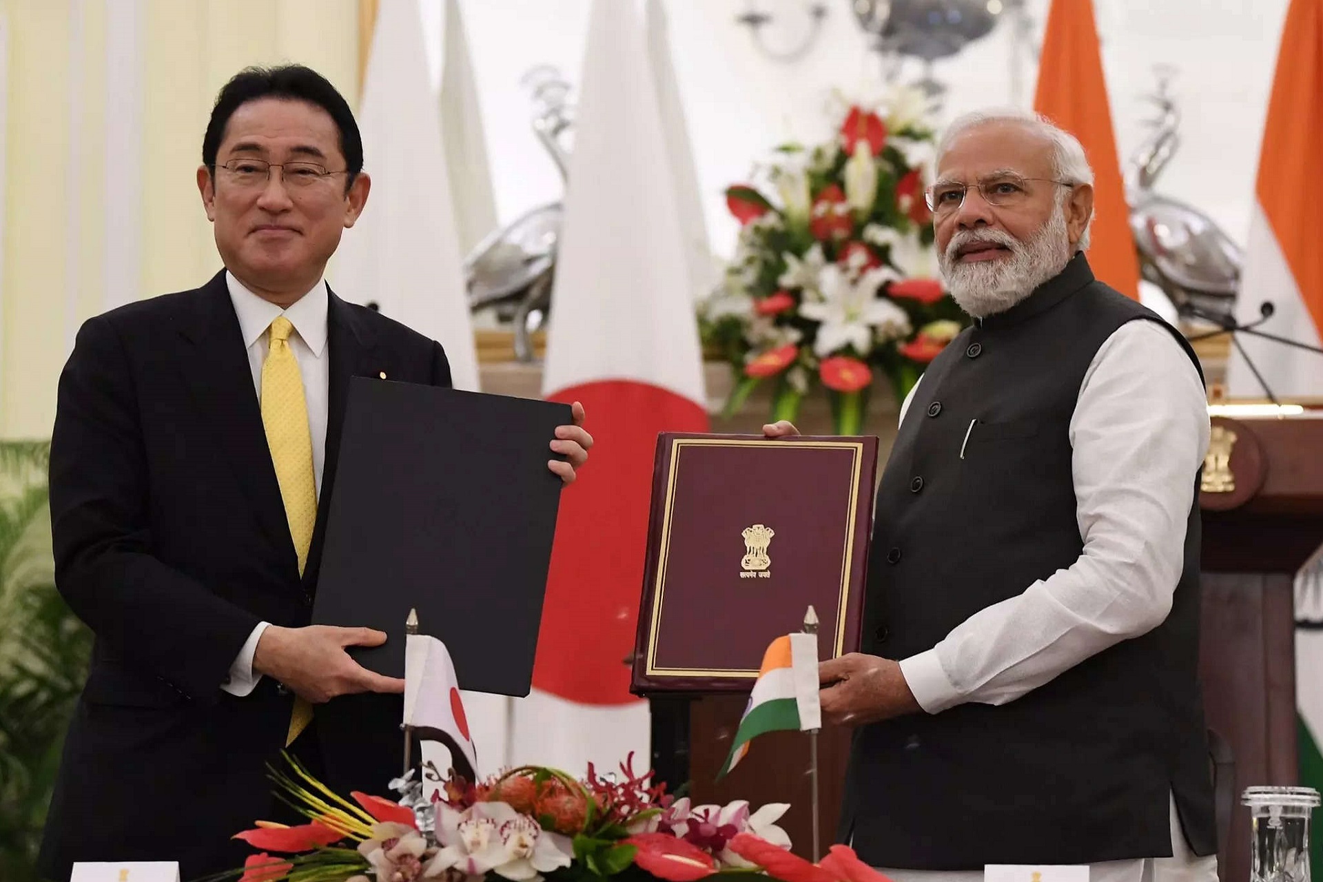 Indian PM Narendra Modi & Japanese PM Fumio Kishida Discussed $1.3 Billion Investment For EV Production In India