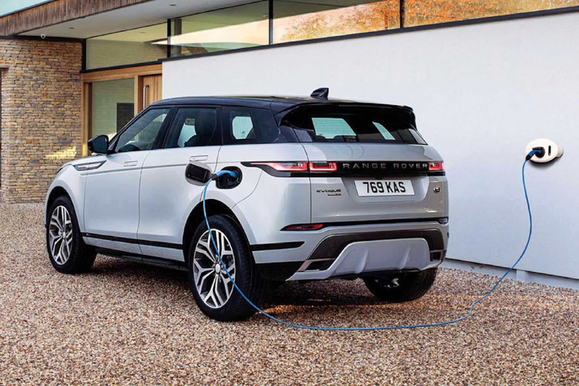 An All-Electric Range Rover Is Coming In 2024