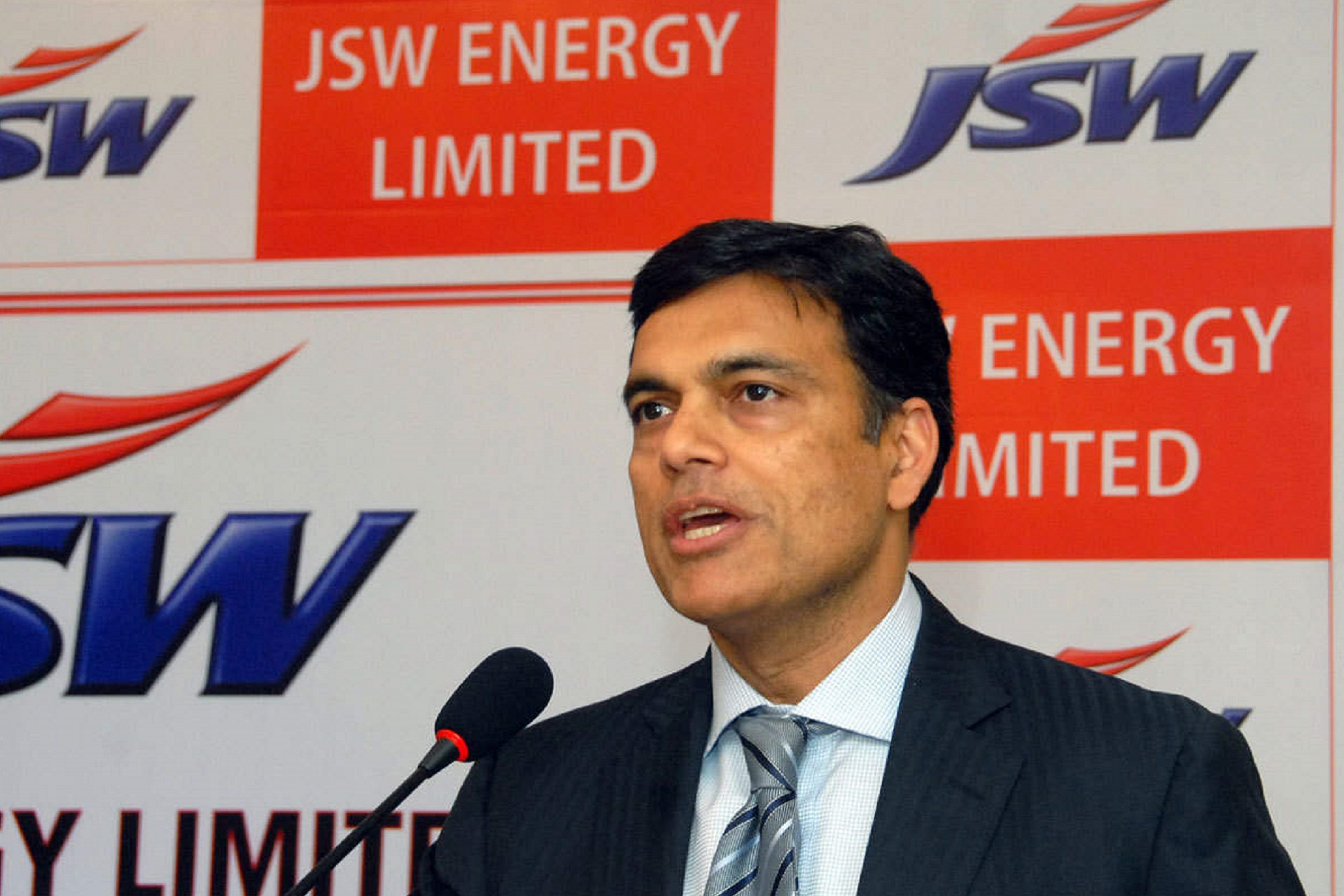 JSW Group Offers ₹ 3 Lakh EV Buying Incentive To Its Employees