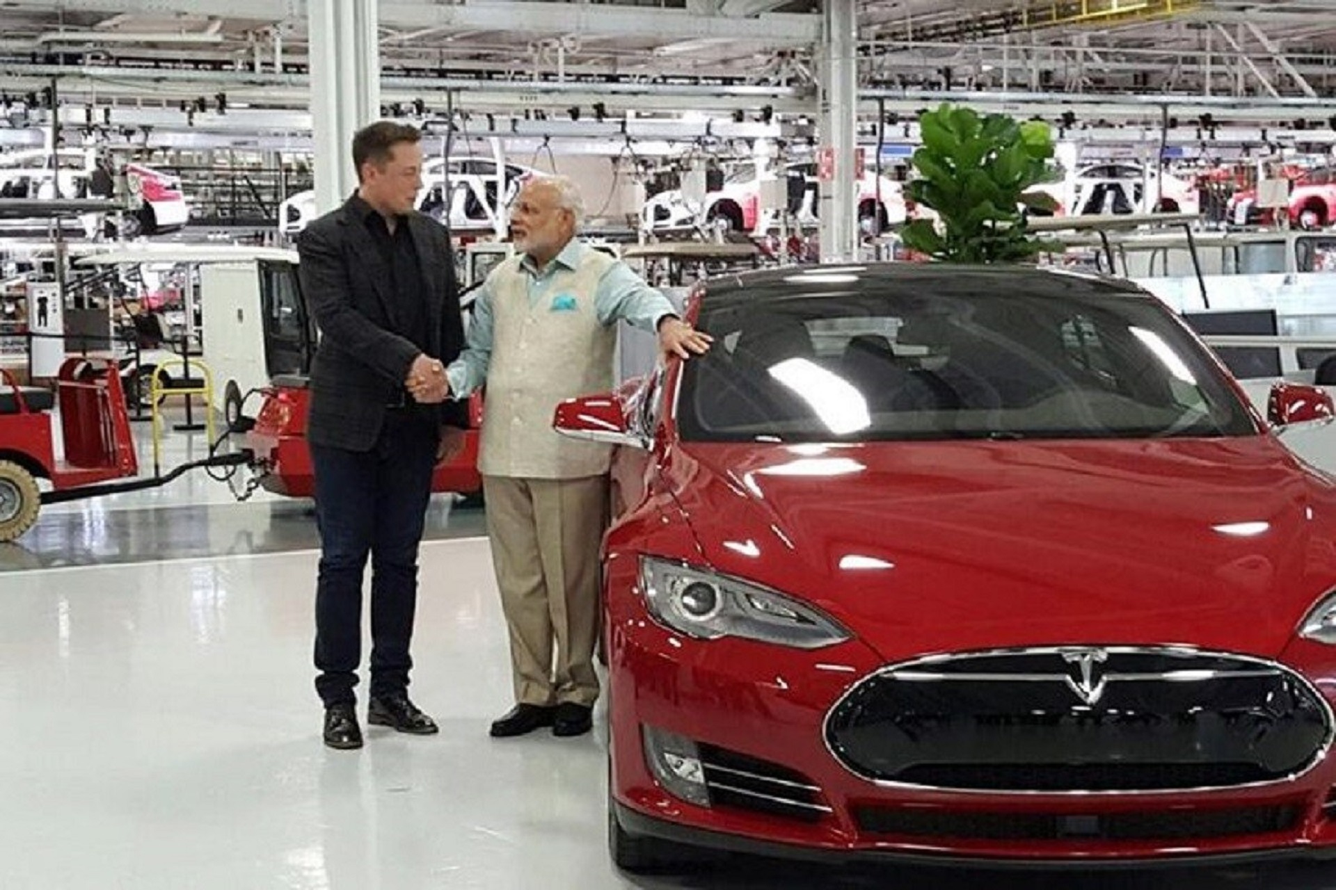 Tesla Lobbies To Slash Taxes Before It Enters EV Market In India
