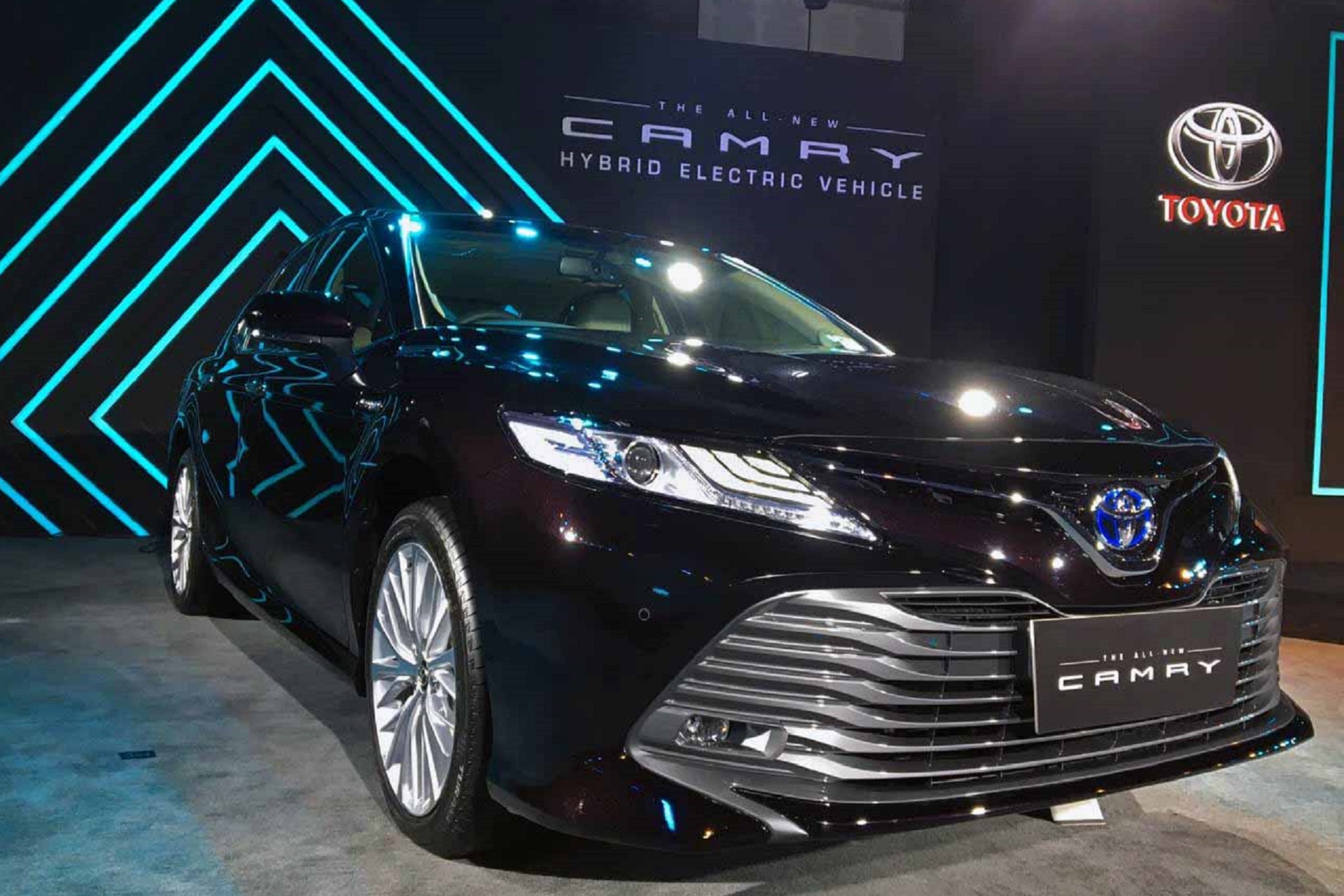 Toyota Says 'Hum Hain Hybrid' & It Is A Marketing Ploy